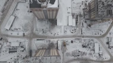 İnşaat ve geliştirme sitesinin havadan görünümü