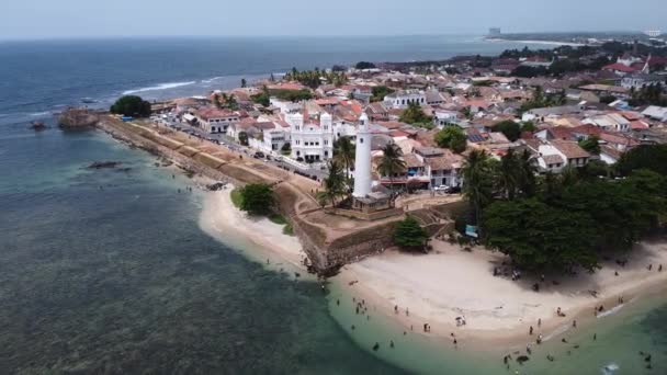 Flygbilder från White Lighthouse i Galle Fort, Sri Lanka — Stockvideo