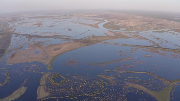 Letecký bezpilotní záznam vysoké vody v jarním čase — Stock video