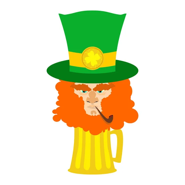 Leprechaun with red beard and beer. St. Patricks Day character. — Stock Vector