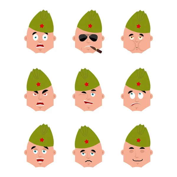 Soldado soviético definir emoji avatar. cara triste e zangada. culpado e —  Vetores de Stock