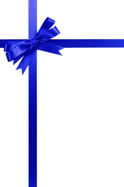 Mavi yay hediye şerit uzun boylu dikey — Stok fotoğraf