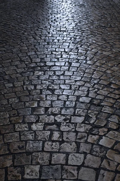 Old cobblestone street at night vertical — Stock Photo, Image