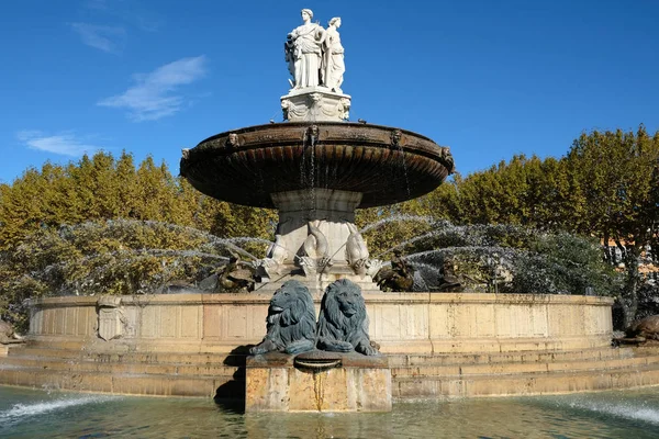 Historic rotonde fountain aix-en-provence france — Stock Photo, Image