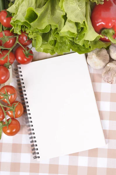 Selection Salad Vegetables Blank Recipe Book Shopping List Check Tablecloth — Stock Photo, Image