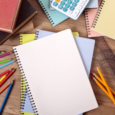 Öğrencinin Resepsiyon boş kitaplar