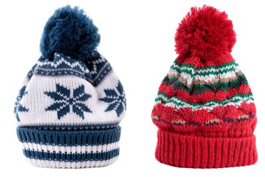 Kırmızı mavi bobble kayak şapkası izole edilmiş beyaz