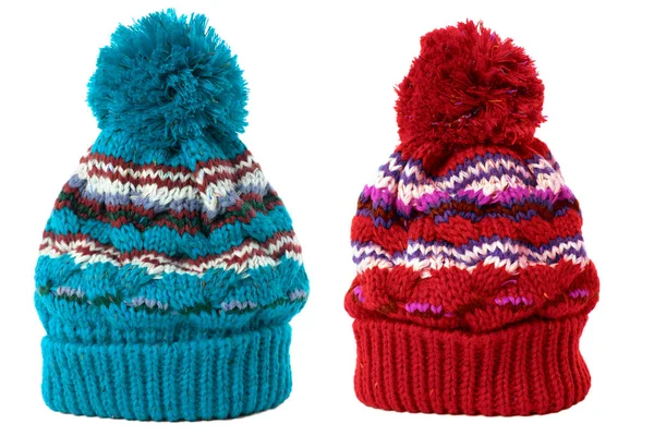 Дві зимові в'язані лижні капелюхи ізольовані білі — стокове фото