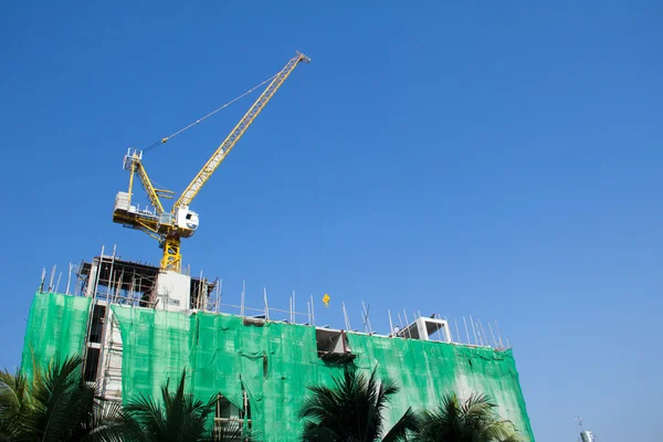 Construction crane  for real estate — Stock Photo, Image