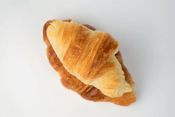 Croissant boulangerie sur fond blanc — Photo