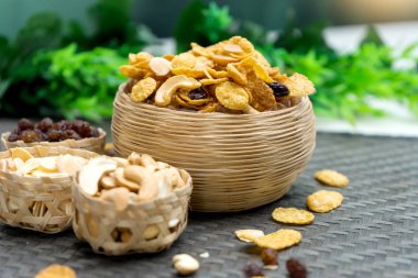 doku ile Cornflake karamel snack gıda sağlıklı beslenme yemek