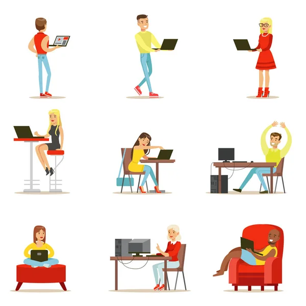 Pessoas felizes gastando seu tempo usando o computador conjunto de ilustrações vetoriais com homens e mulheres usando a tecnologia moderna —  Vetores de Stock