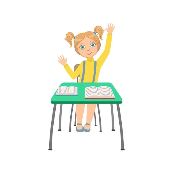 Colegiala sentada detrás del escritorio en la clase escolar levantando la mano queriendo responder a la ilustración, parte de los estudiosos que estudian la colección vectorial . — Archivo Imágenes Vectoriales