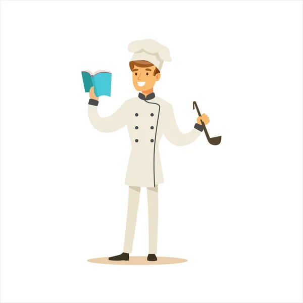 Chef professionista di cucina dell'uomo che lavora nel ristorante che indossa l'uniforme tradizionale classica con il libro della ricetta ed il carattere del fumetto del mestolo — Vettoriale Stock