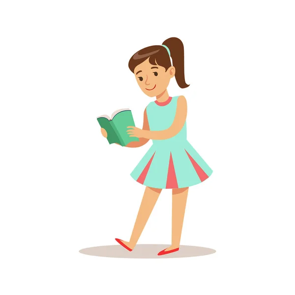 GirlIn vestido azul que le encanta leer, Ilustración con niño disfrutando de la lectura de un libro abierto — Vector de stock