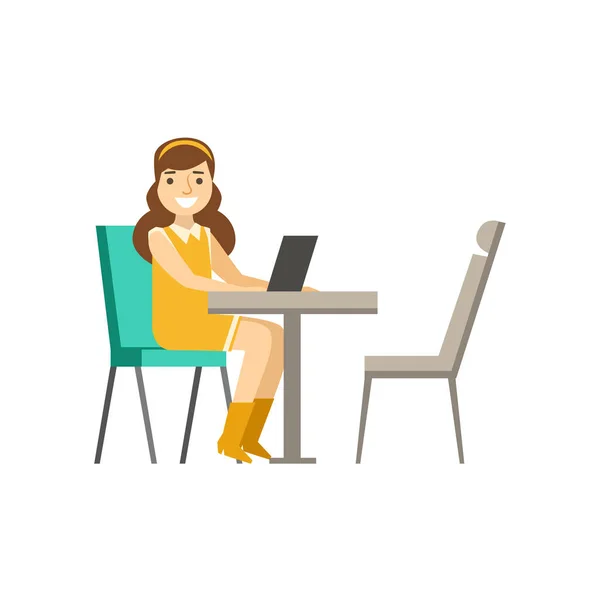 Mulher sentada em sua mesa com parte superior do lap, cooperando na atmosfera informal na ilustração infográfica moderna do escritório do projeto —  Vetores de Stock