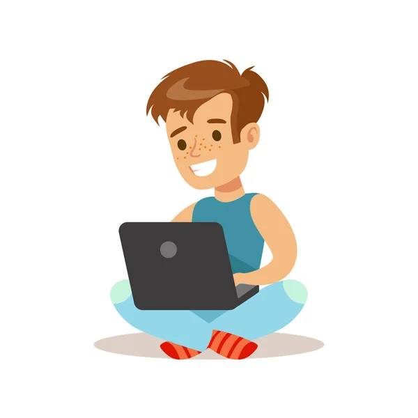 Niño sentado con tapa, niño e ilustración del gadget con el niño que mira y que juega usando el dispositivo electrónico — Vector de stock
