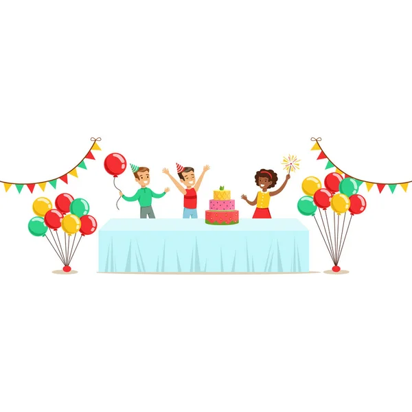Niños con la mesa decorada, escena de la fiesta de cumpleaños de los niños con personaje sonriente de dibujos animados — Vector de stock