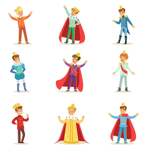Meninos em trajes de príncipe com coroa e manto conjunto de crianças bonitos vestidos como ilustrações reais — Vetor de Stock