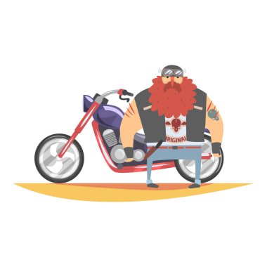 Haydut bisikletçinin kulüp üyesi uzun sakallı ve ağır deri yelek helikoptere yanında ayakta Tattooes ile