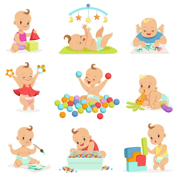 Entzückende mädchenhafte Cartoon-Babys spielen mit ihren Plüschtieren und Entwicklungswerkzeugen Serie von niedlichen glücklichen Säuglingen — Stockvektor
