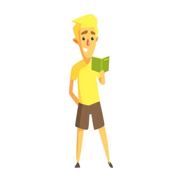 Joven con una camisa amarilla de pie y leyendo un libro. Personaje colorido de dibujos animados — Vector de stock