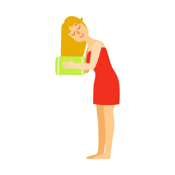 La mujer se limpia los pelos con una toalla verde. Personaje colorido de dibujos animados — Archivo Imágenes Vectoriales