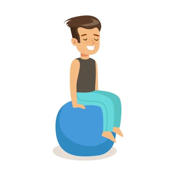 Lachende jongen zitten op een pilates bal. Kleurrijke cartoon karakter vector illustratie — Stockvector