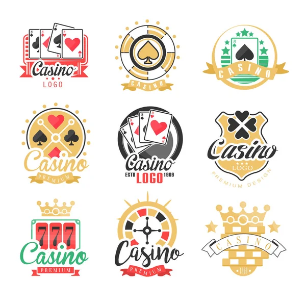 Projektowanie logo kasyno, zestaw kolorowe emblematy hazardu, etykiety, odznaki, ilustracje wektorowe — Wektor stockowy