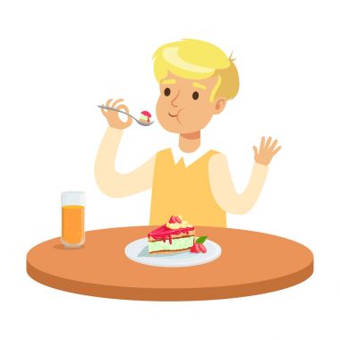 Masada oturan ve bir pasta, renkli karakter vektör çizim yemeye sevimli sarışın çocuk