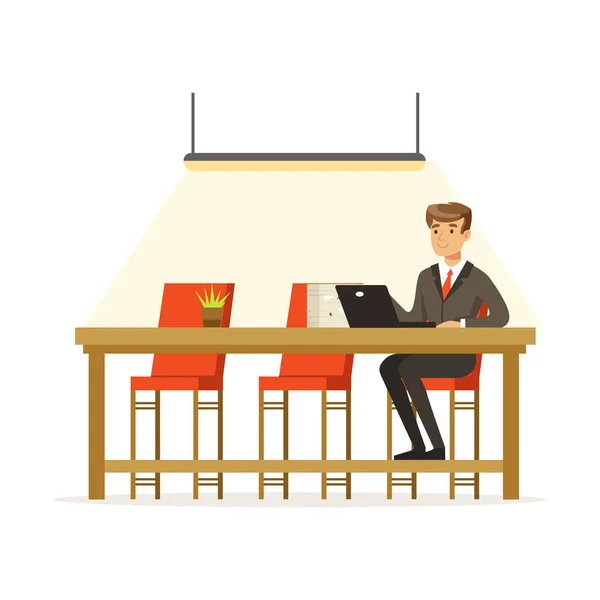 Zakenman die werken met de laptop in de open ruimte kantoor vector illustratie — Stockvector