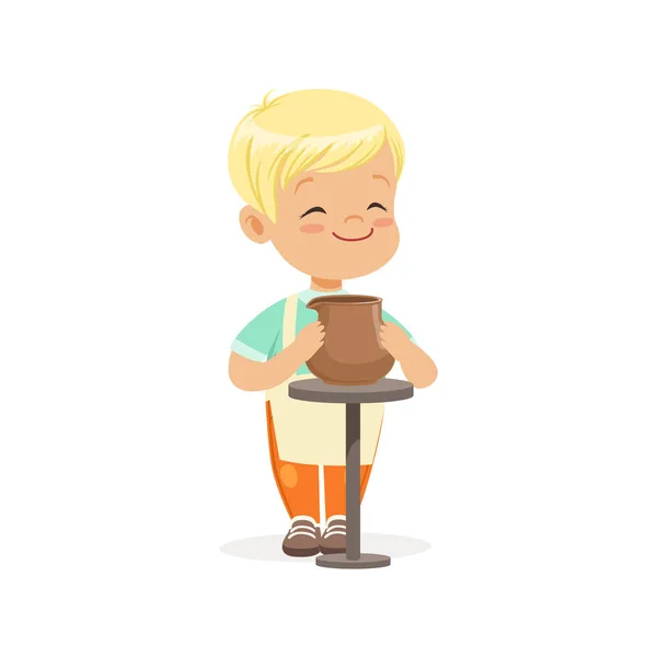 Мальчик гончар делает керамический горшок — стоковый вектор