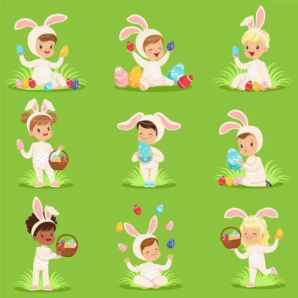 Set de Pascua con huevos y niños en trajes de conejo — Vector de stock