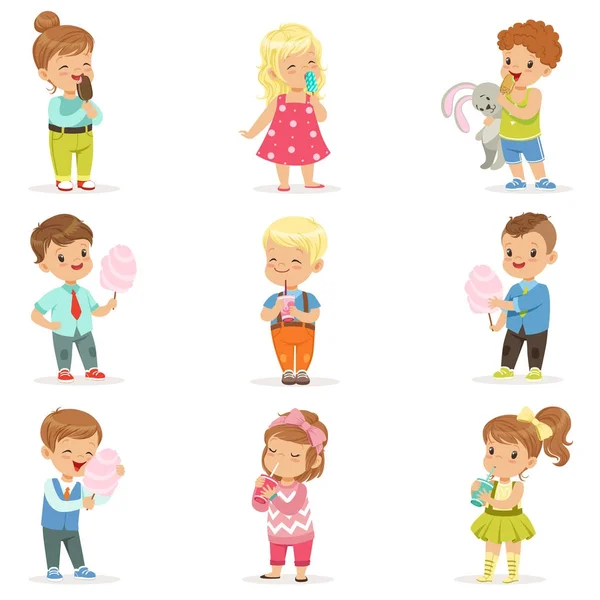 Set of little boys and girls drinking cocktails and eating sweets — Stock Vector