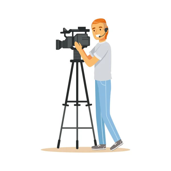 Video operatore televisivo con telecamera su treppiede — Vettoriale Stock