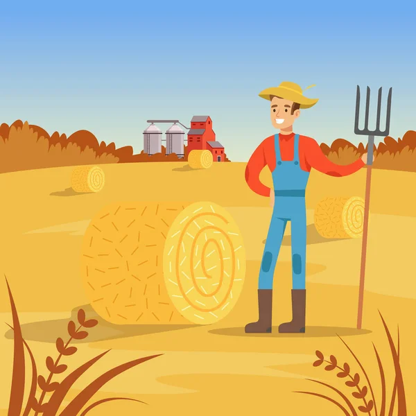 Фермер, стоящий с вилами рядом с тюком сена, сельское хозяйство и земледелие, вектор ландшафта — стоковый вектор