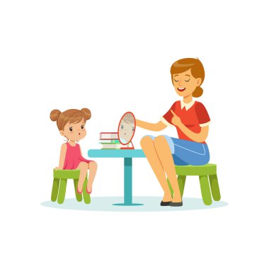 Küçük kız öğretim dil ve konuşma uzmanı harflerin telaffuz düzeltmek. Çocuk konuşma ses geliştirme