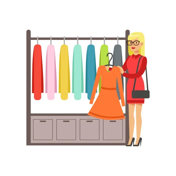 Femme choisissant robe pendant les achats, belle fille achetant des vêtements illustration vectorielle colorée — Image vectorielle