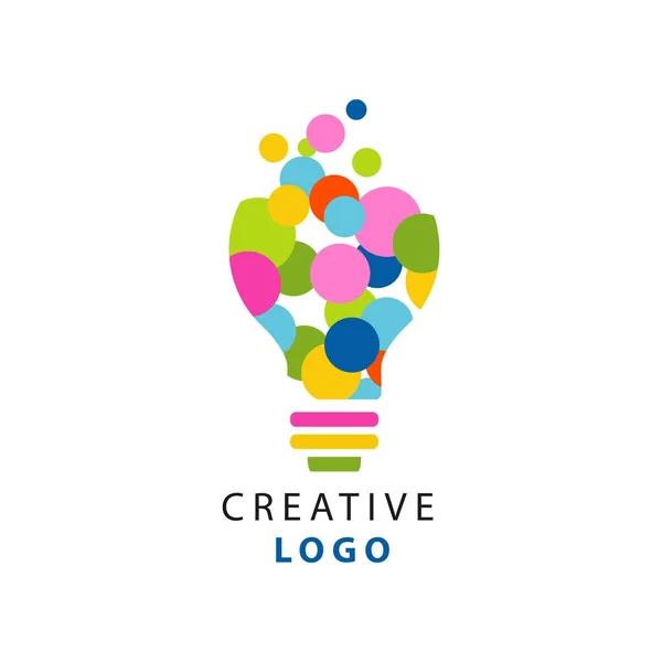 Kreatív ötlet logo villanykörte eredeti illusztrációja. Gyermekek kreativitását és fejlesztési Központ címke. Lapos vektor elszigetelt fehér — Stock Vector