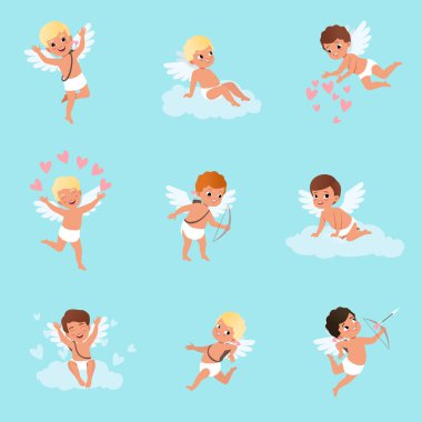 Tatlı aşk tanrısı çocuklar farklı eylemler kümesi. Bulutların üstünde oturan uçan, aşk yayılıyor. Efsanevi okçular. Sevgi küçük beyaz kanatlı melekler. Düz vektör tasarımı