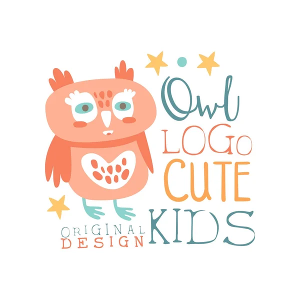 Logotipo del búho, diseño original de los niños lindos, etiqueta de la tienda de bebé, impresión de moda para uso de los niños, celebración de la ducha del bebé, saludo, tarjeta de invitación colorido dibujado a mano vector ilustración — Archivo Imágenes Vectoriales