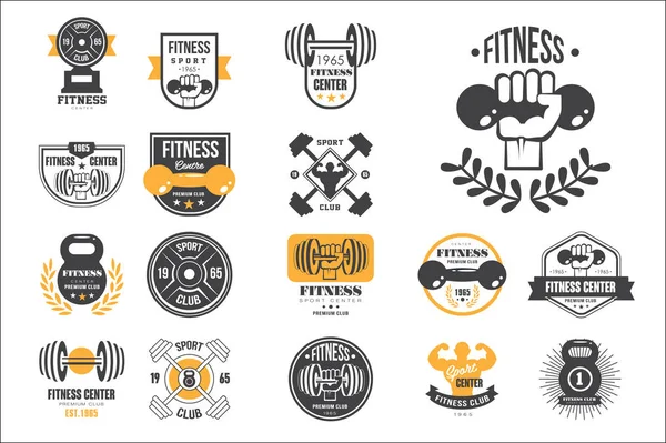 Vector set retro fitness logo templates. Emblemen met dumbbells, halters en silhouetten van gespierde mannen. Ontwerp voor de sportschool of sport club — Stockvector