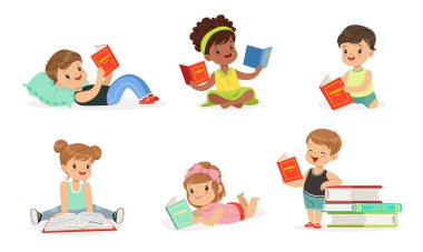 Erkekler ve kızlar kitap okur. Vektör çizimleri kümesi.