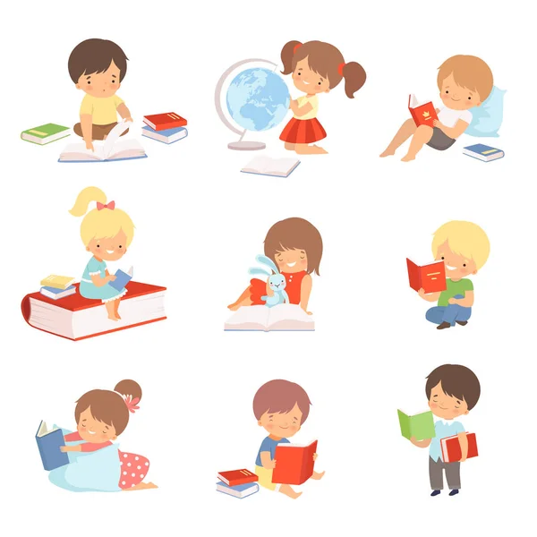 Kid Characters Learning to Read Vector Illustrations Set — Stock Vector