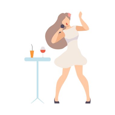 Kokteyl Elbiseli Kız Karaoke Bar Vektör İllüstrasyonunda Mikrofonla Şarkı Söylüyor