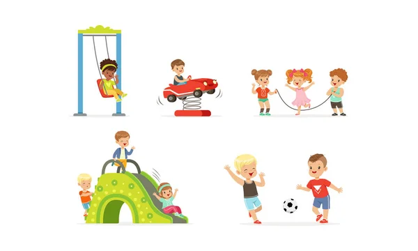 Pequenas crianças brincando no Playground Vector Illustrations Set. Conceito de Infância Descuidado — Vetor de Stock