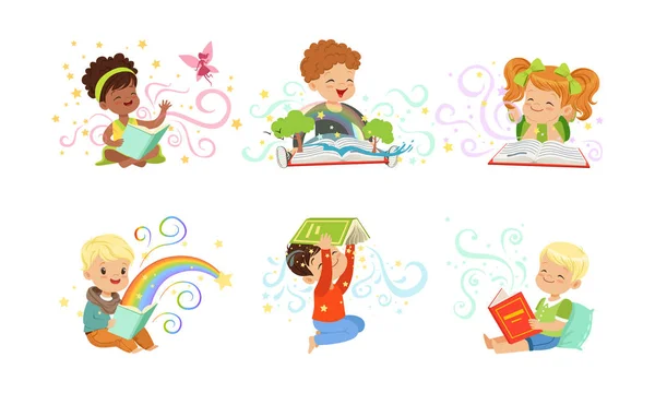 Adorables niños y niñas leyendo libros de cuento de hadas Vector Illustration — Archivo Imágenes Vectoriales