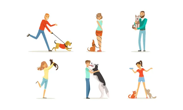 Människor med sina Husdjur, Män och Kvinnor Karaktärer Träna och spela sina hundar och katter Sällskapsdjur vektor Illustration — Stock vektor