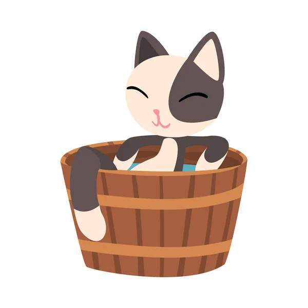 Schöne Katze, die japanisches Thermalbad nimmt, lustiges Haustier, das Spa-Verfahren im Holzfass genießt, Onsen Vector Illustration — Stockvektor