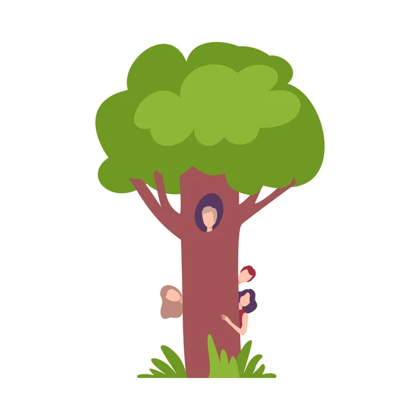 Gente escondida detrás de un árbol verde, hombre asomándose por la ilustración vectorial hueca — Archivo Imágenes Vectoriales